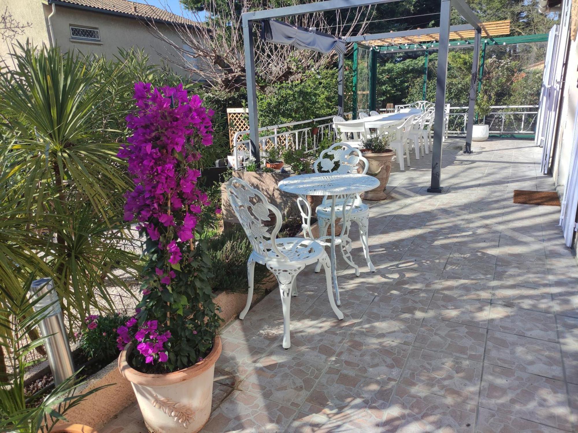 Le Jardin Des Rocailles - Villa 4 Chambres Climatisee Avec Piscine A Deux Pas D'Avignon Villeneuve-lès-Avignon Esterno foto