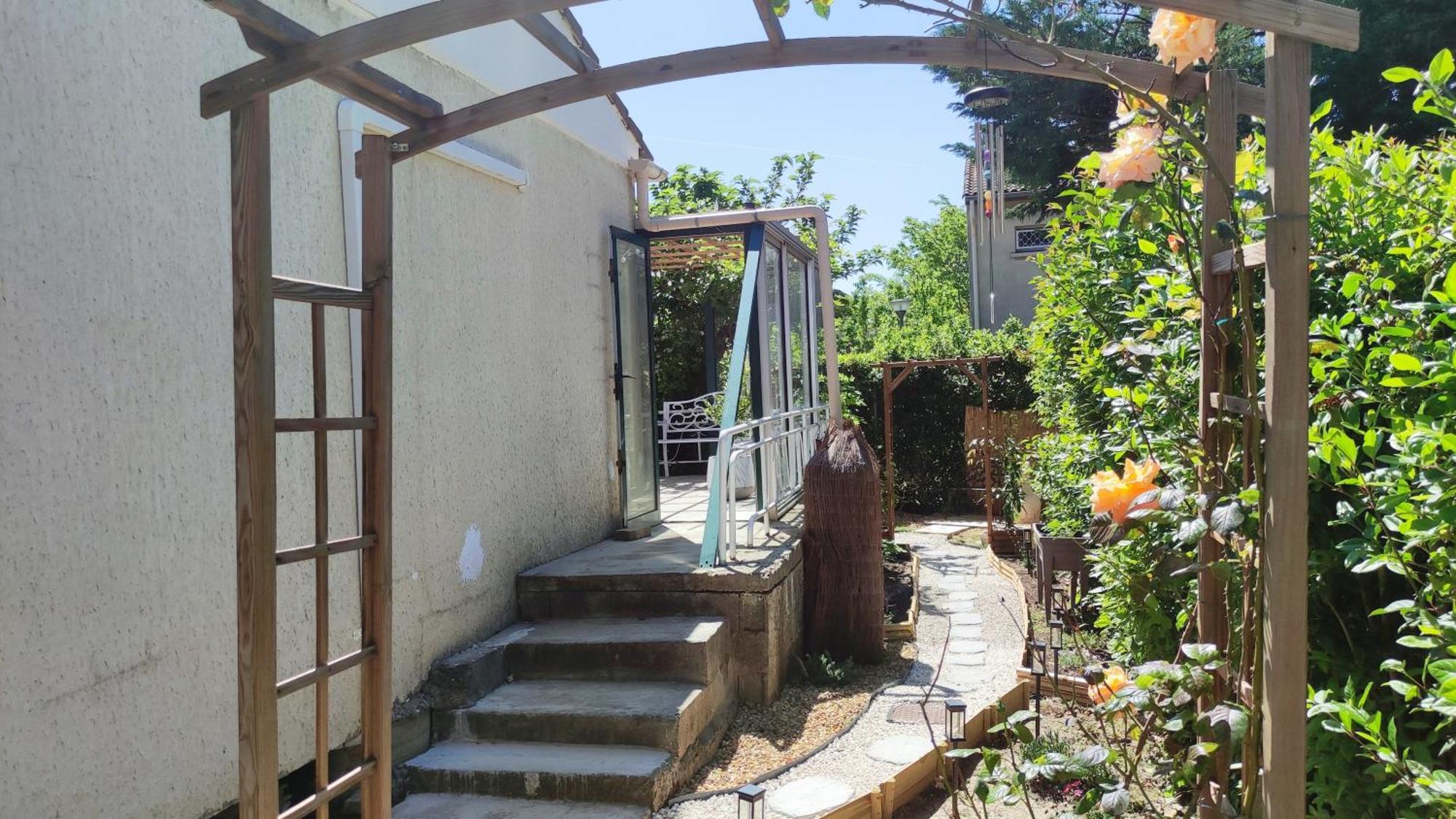 Le Jardin Des Rocailles - Villa 4 Chambres Climatisee Avec Piscine A Deux Pas D'Avignon Villeneuve-lès-Avignon Esterno foto