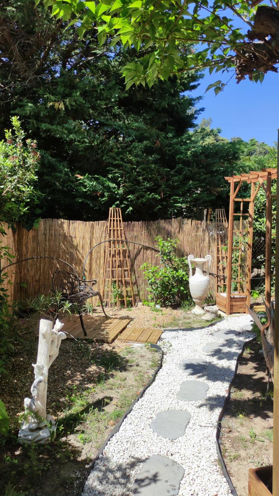 Le Jardin Des Rocailles - Villa 4 Chambres Climatisee Avec Piscine A Deux Pas D'Avignon Villeneuve-lès-Avignon Esterno foto